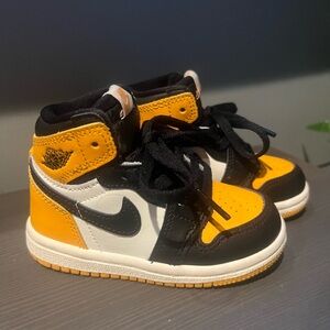 Stylish Kids High-Top Sneakers - Black, Orange, White